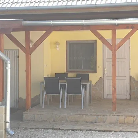 Elizabet Apartman 公寓