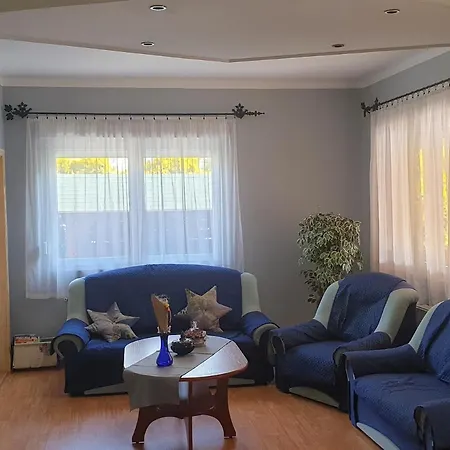 公寓 Elizabet Apartman